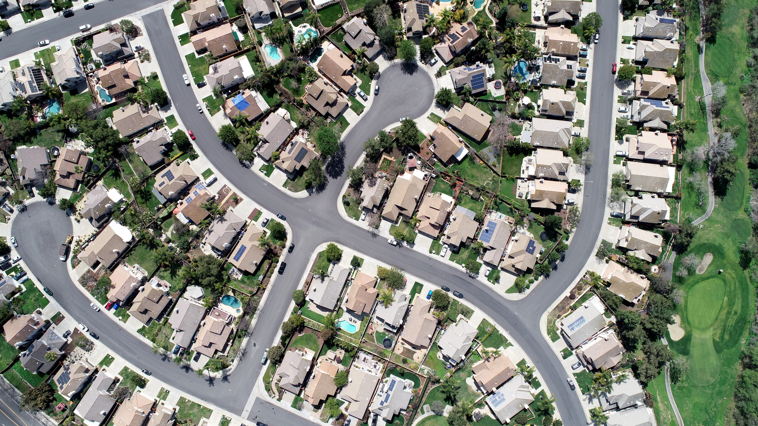 Neighborhood tract housing